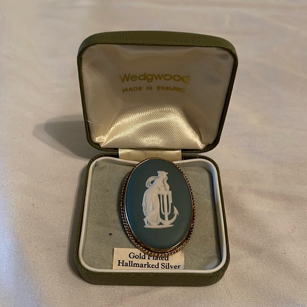 Wedgewood Hope and Anchor Brooches